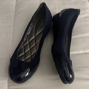 Navy Blue Andrew Geller Women's  Flats